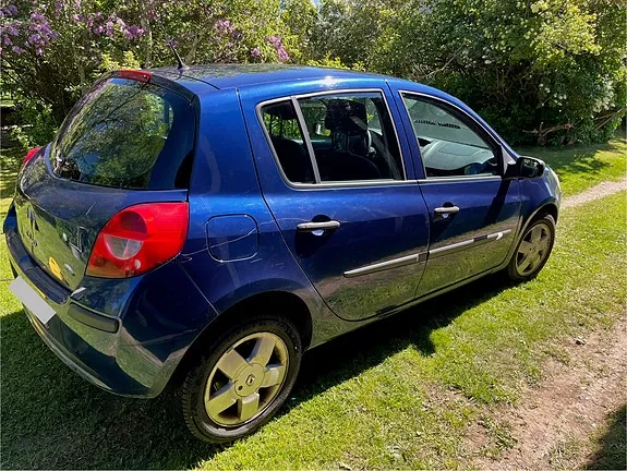 Renault Clio 2008 photo 3