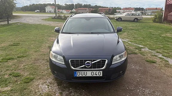 Volvo V70 2010 photo 4