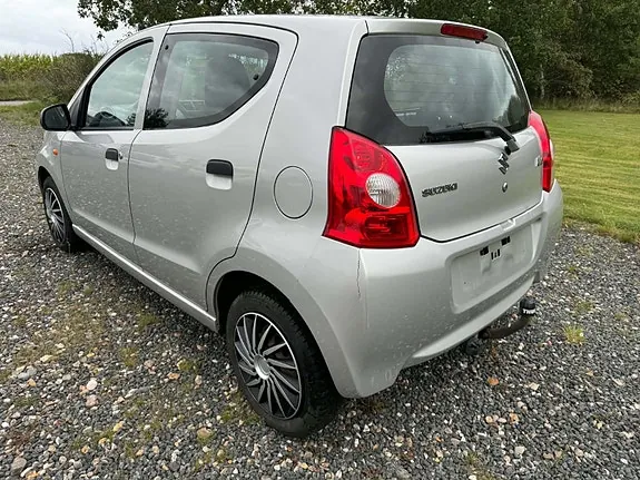 Suzuki Alto 2010 photo 2