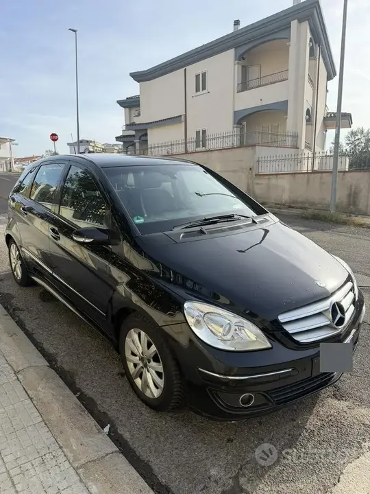 Mercedes-Benz B 2012 photo 3