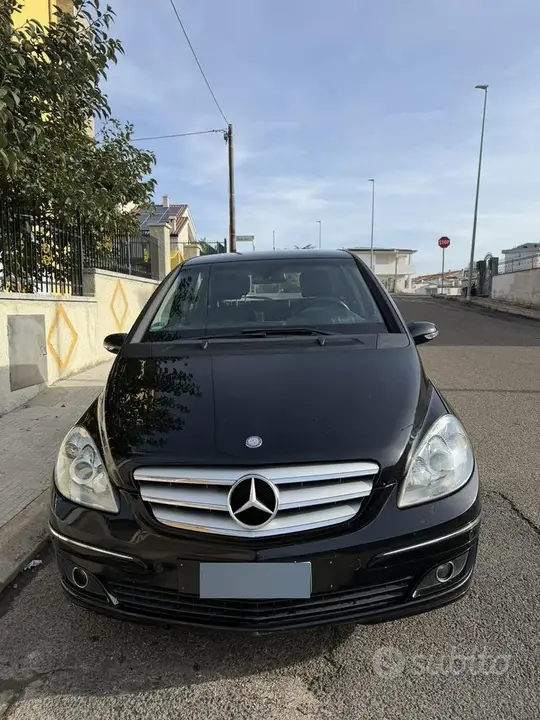 Mercedes-Benz B
