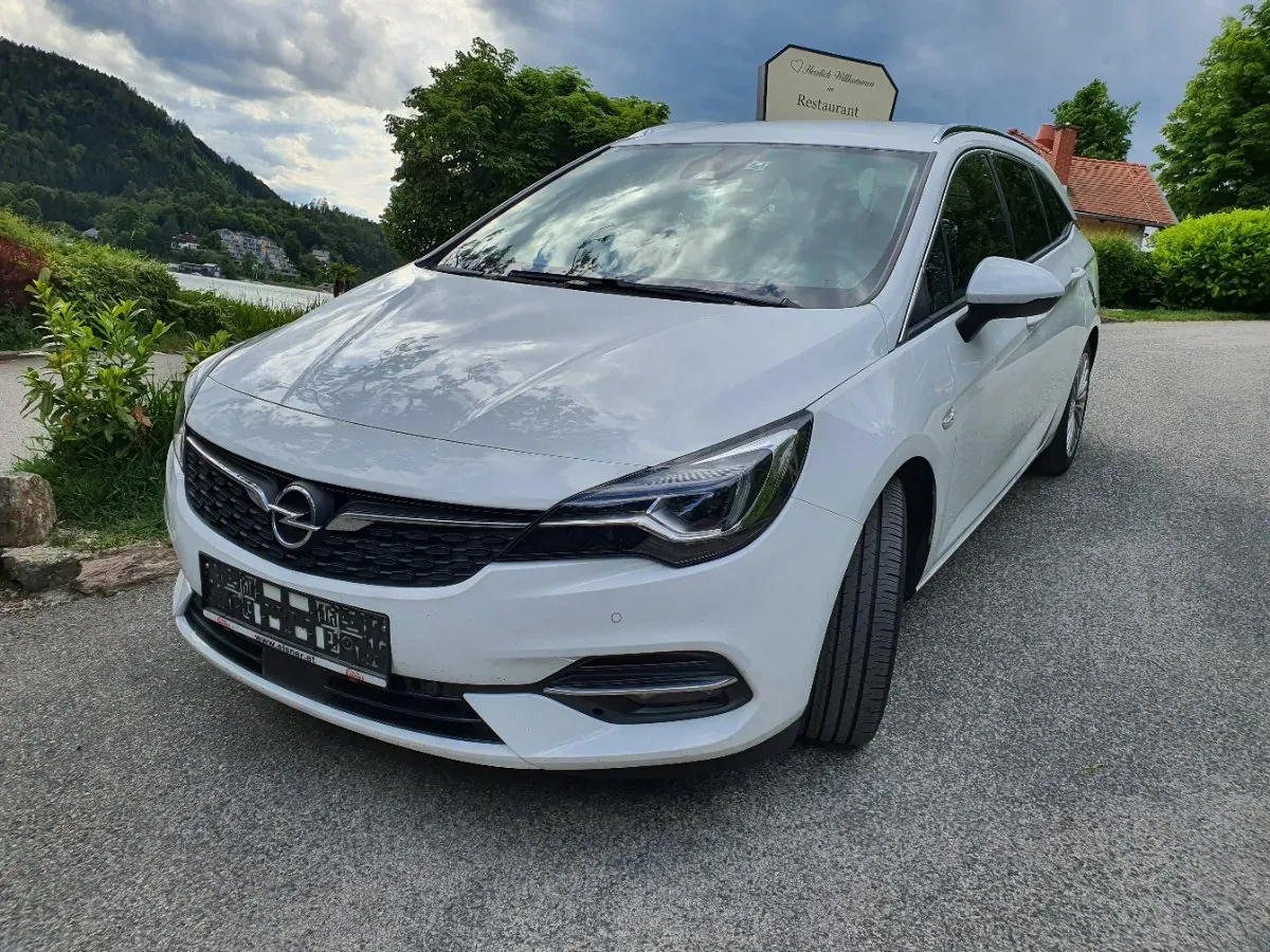 Opel Astra 2021 photo 3