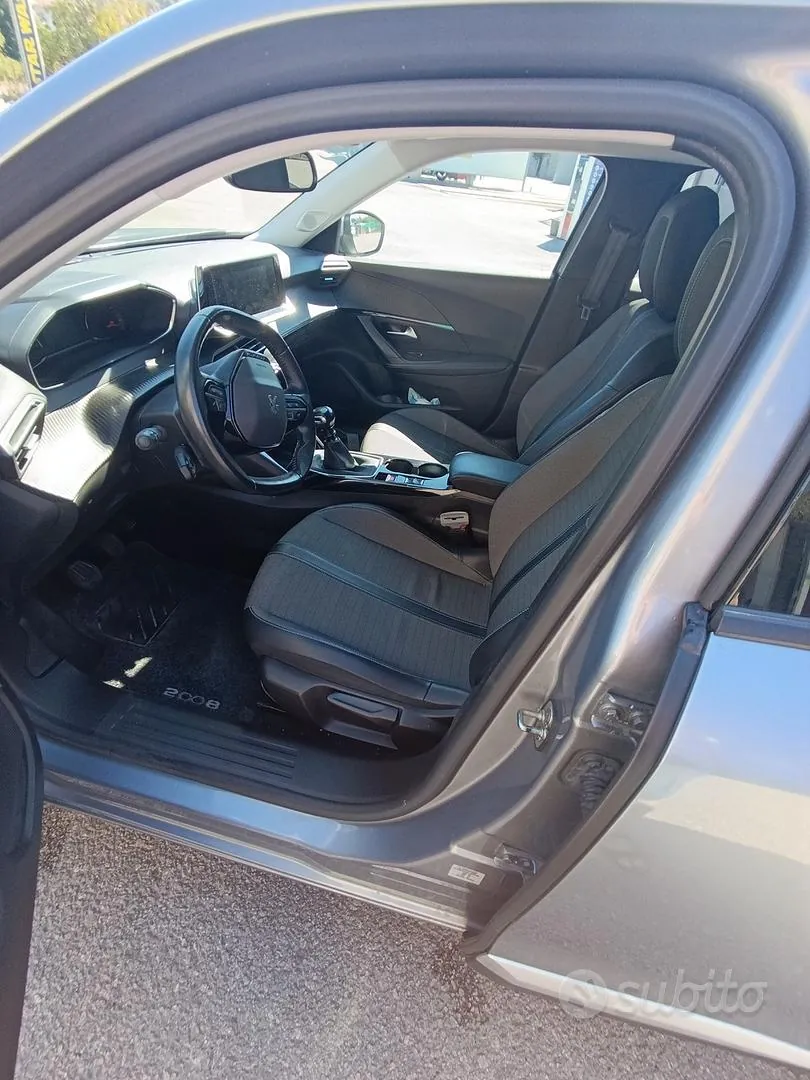 Peugeot 2008 2021 photo 5