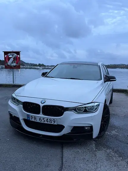 BMW 330E