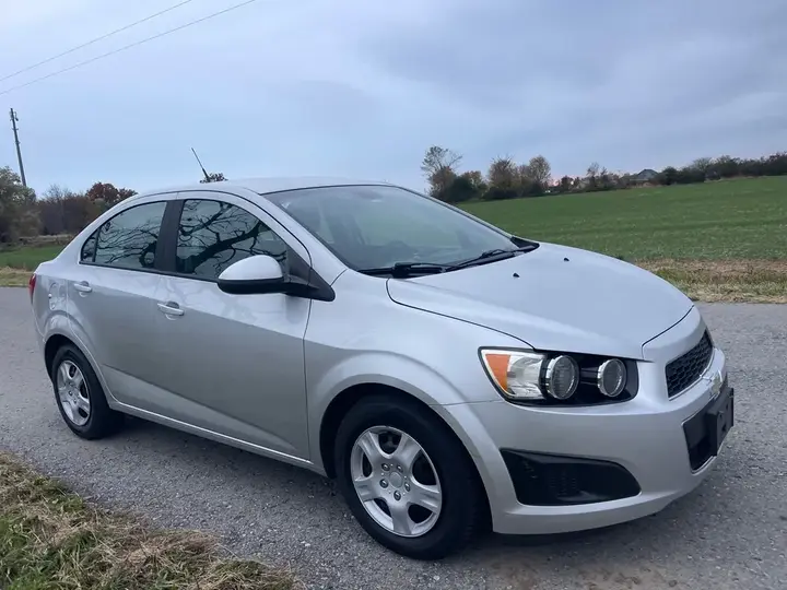 Chevrolet Sonic 2012 photo 2