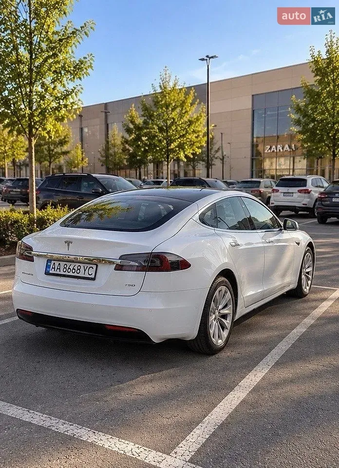 Tesla Model S 2018 photo 5