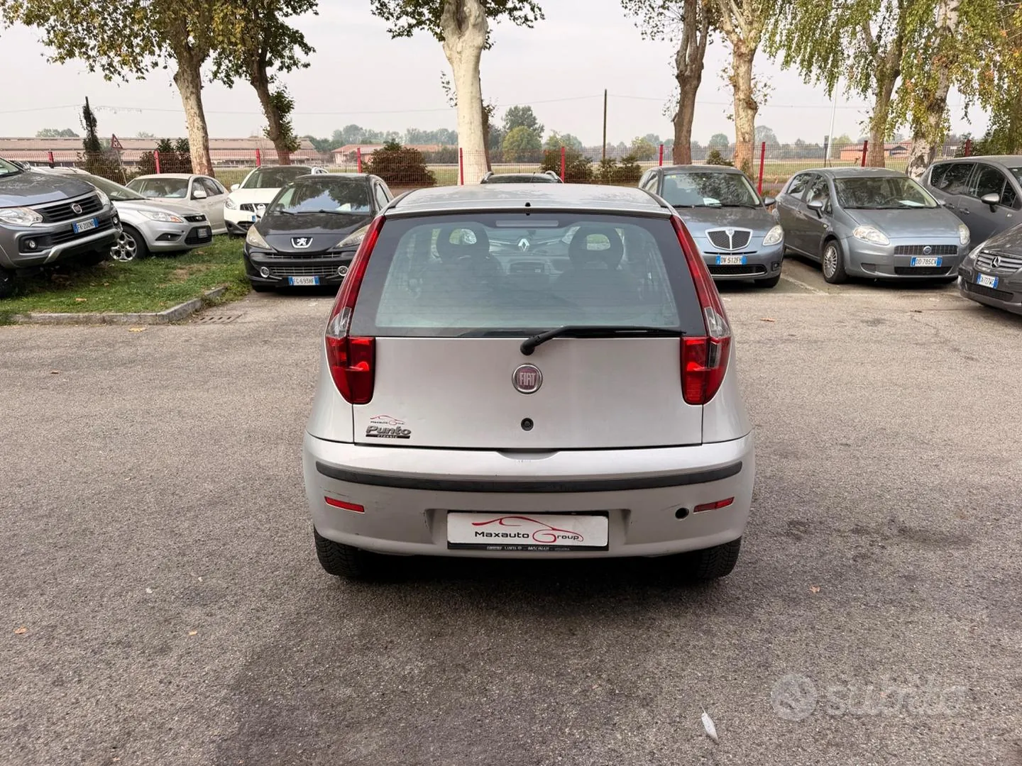 Fiat Punto 2010 photo 2