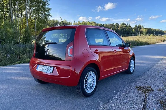 Volkswagen Up 2015 photo 5