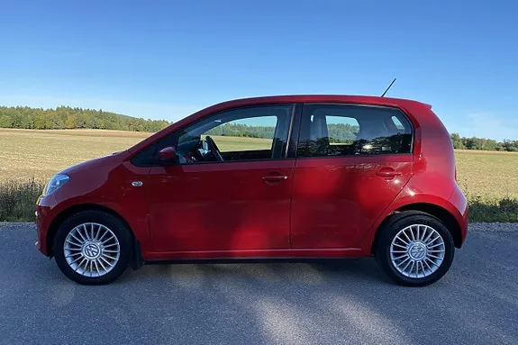 Volkswagen Up 2015 photo 2