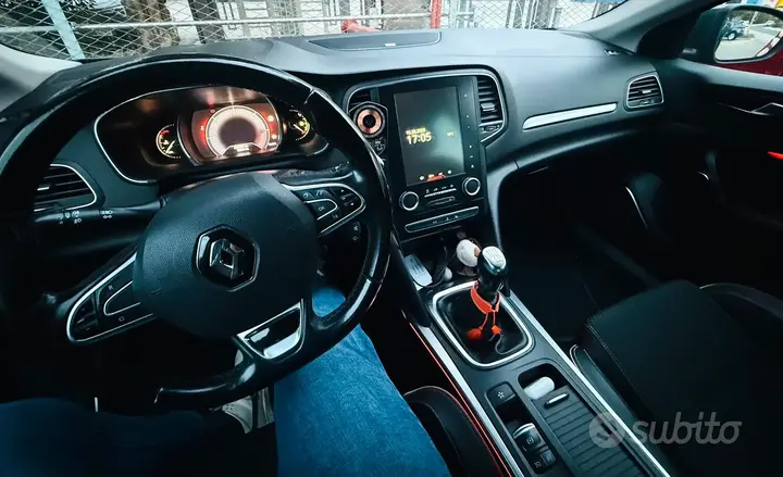 Renault Megane 2016 photo 2