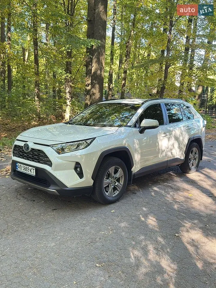 Toyota Rav4 2024 photo 3
