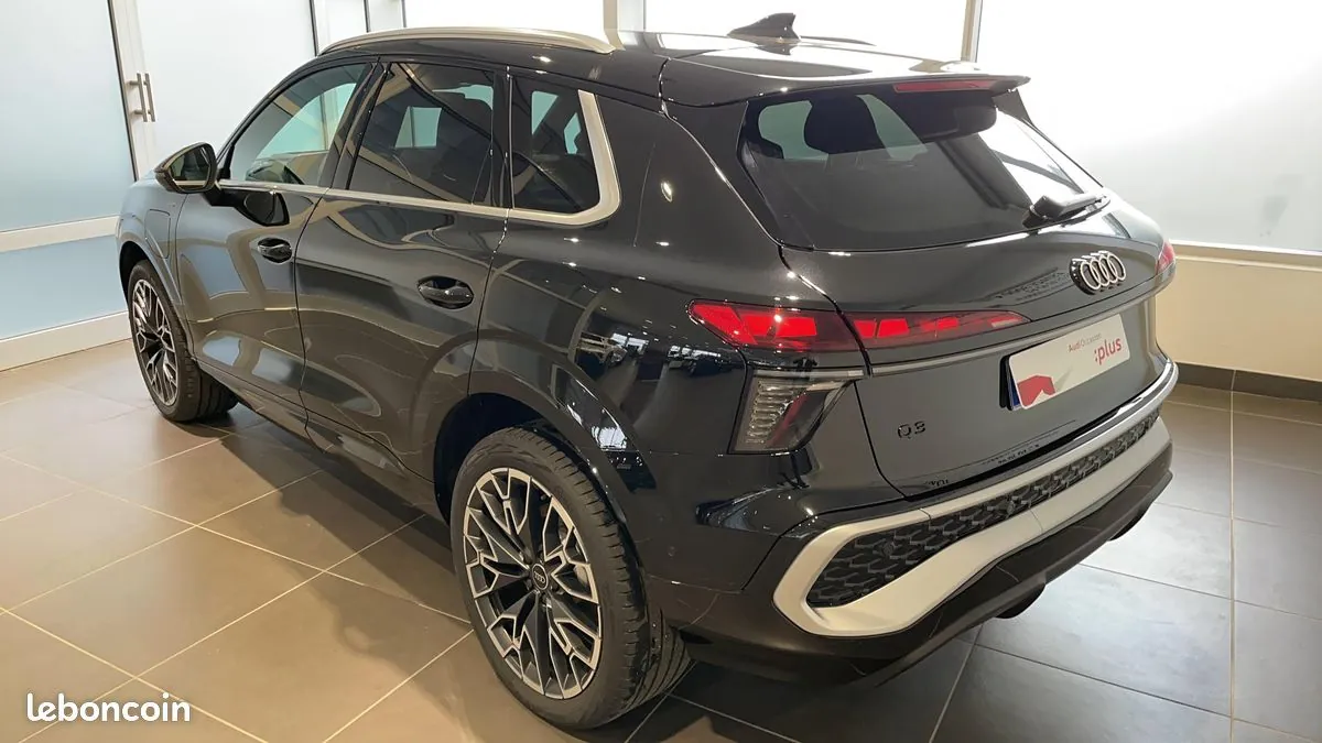 Audi Q3 2025 photo 3