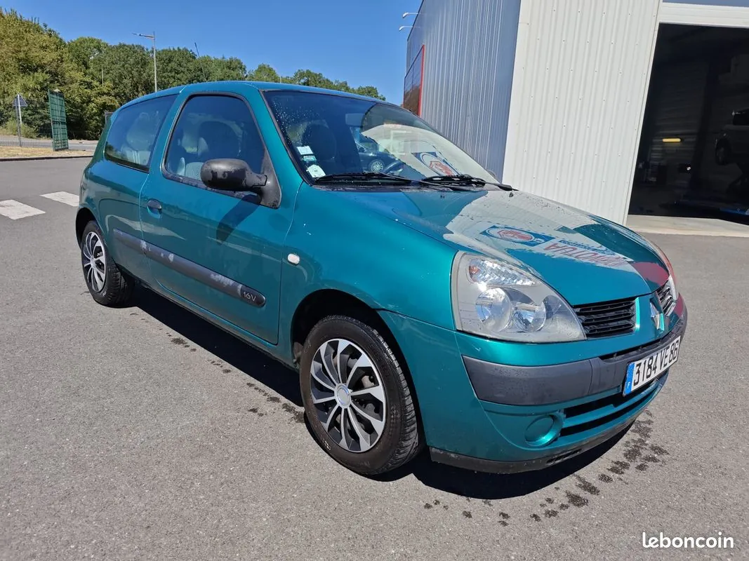 Renault Clio 2004 photo 4
