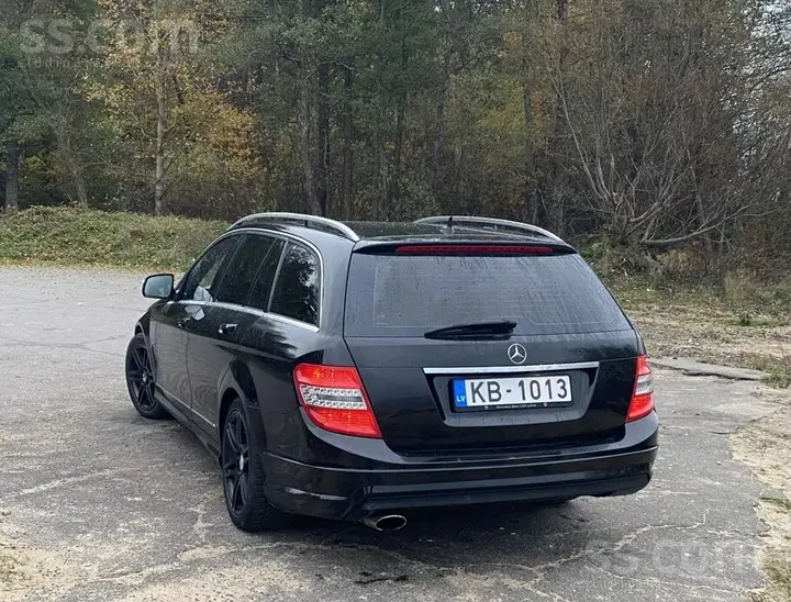Mercedes-Benz C220 2008 photo 4