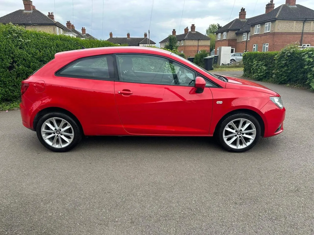 Seat Ibiza 2015 photo 2