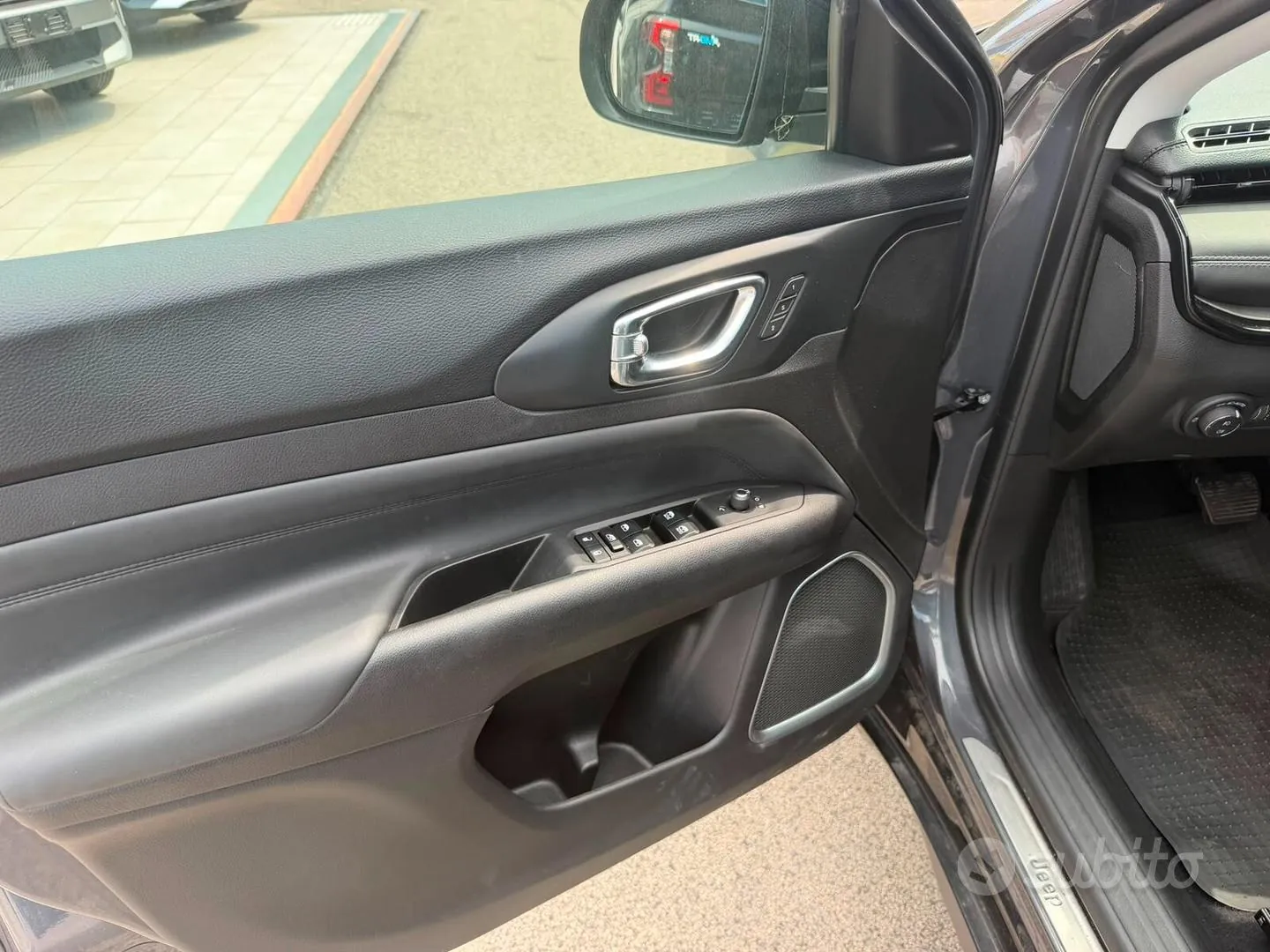 Jeep Compass 2025 photo 5