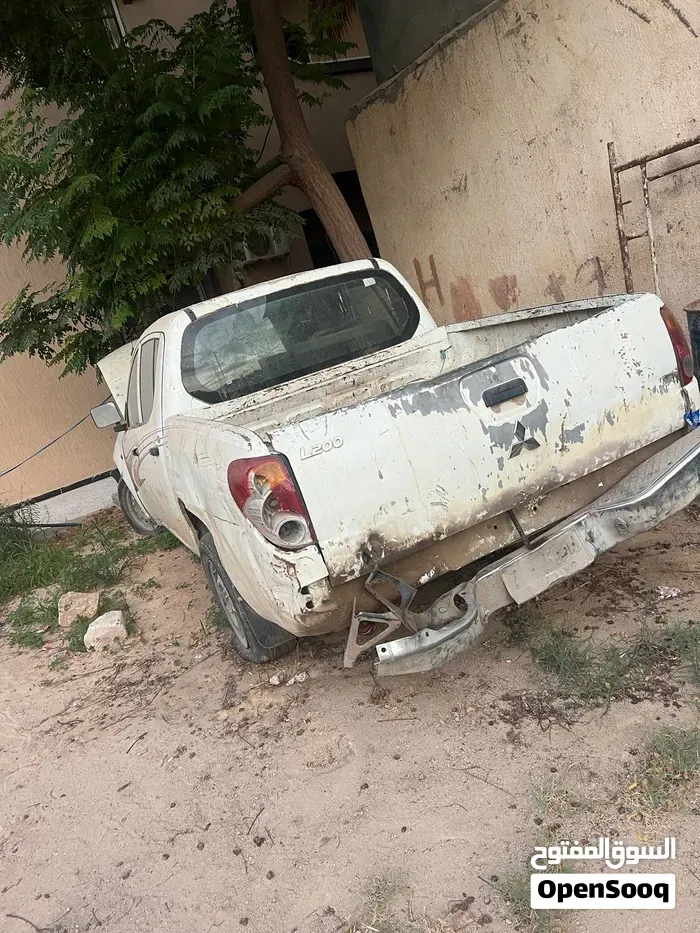 Mitsubishi L200 2008 photo 4