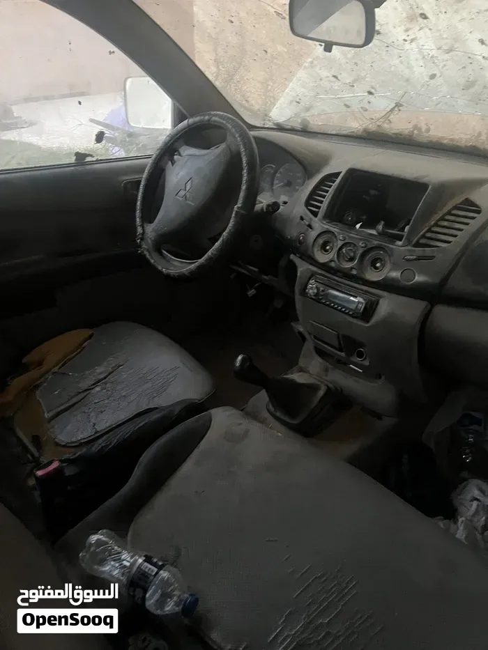 Mitsubishi L200 2008 photo 2