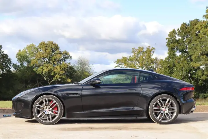 Jaguar F-Type 2015 photo 2