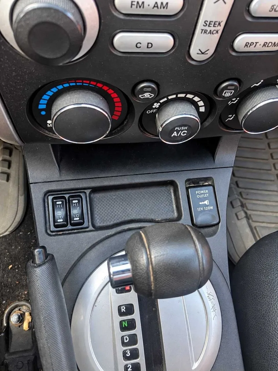 Mitsubishi Galant 2006 photo 5