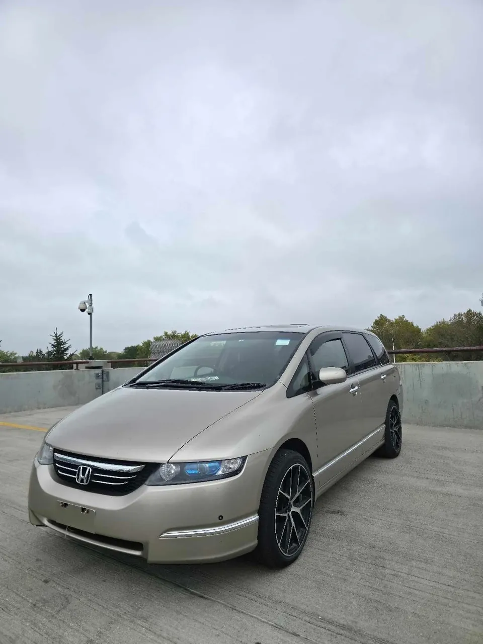 Honda Odyssey 2003 photo 2