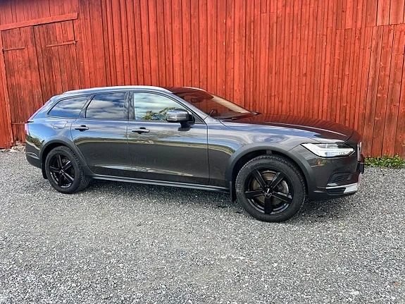 Volvo V90 Cross Country 2022 photo 3