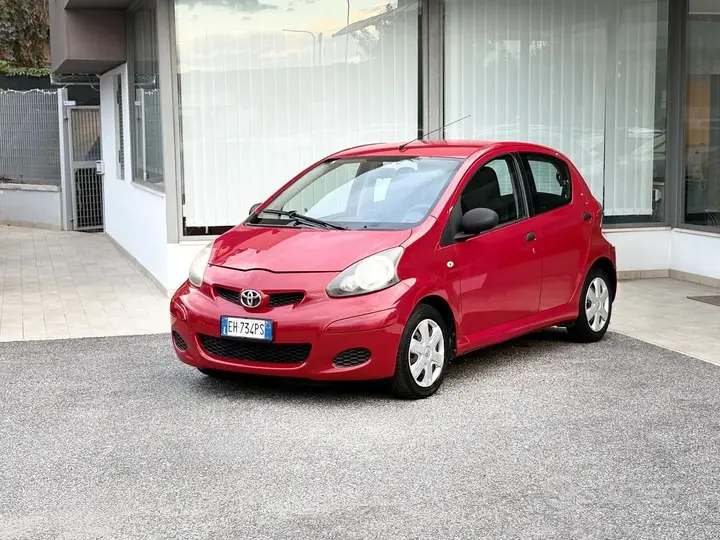 Toyota Aygo 2011 photo 3