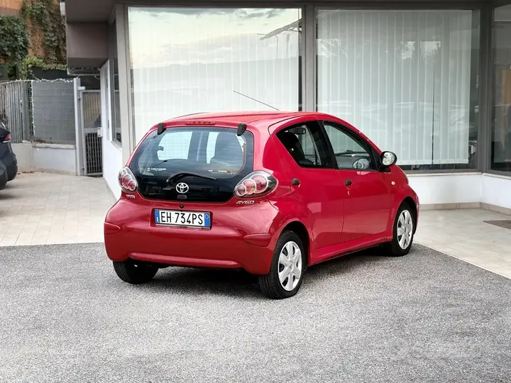 Toyota Aygo 2011 photo 5