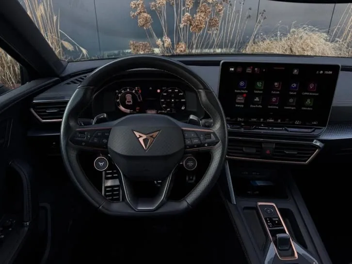 Cupra Leon 2025 photo 2