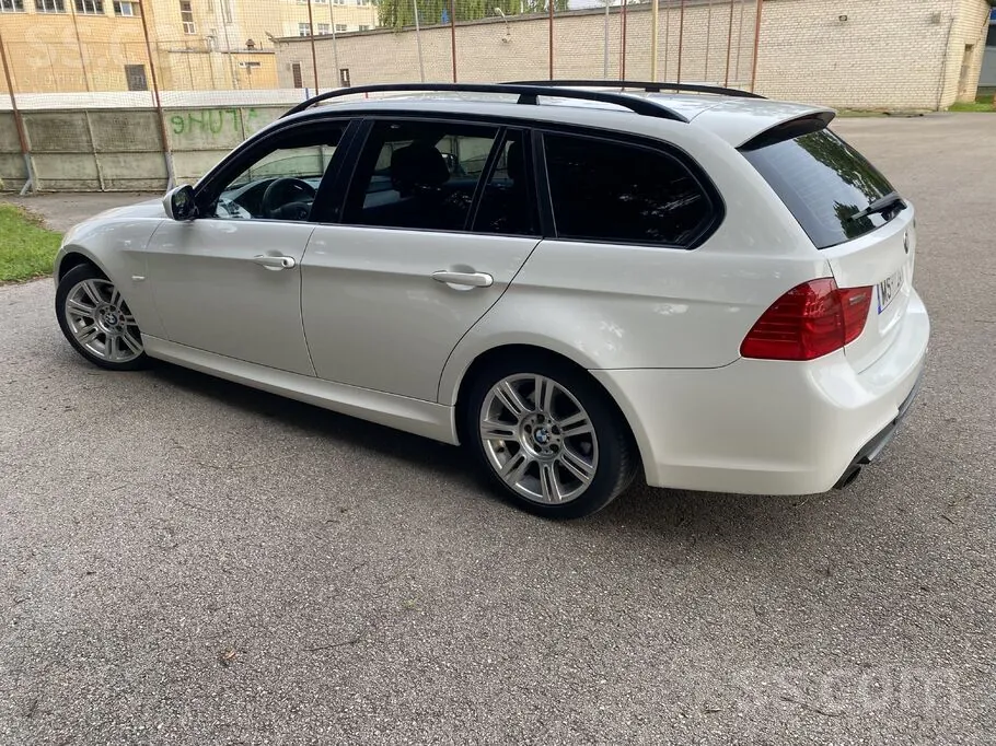 BMW 320D 2009 photo 3