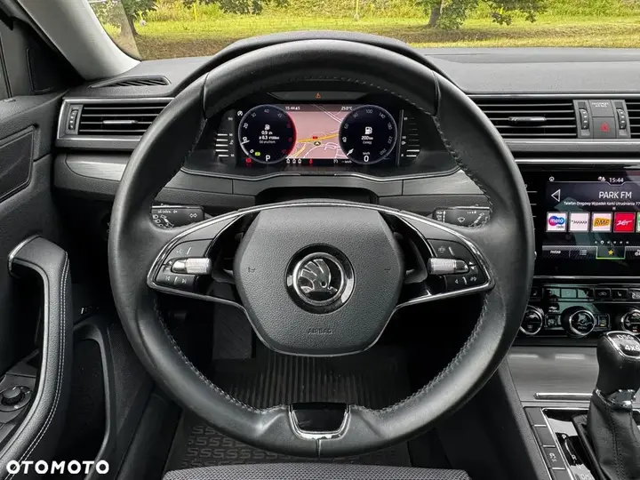 Skoda Superb 2022 photo 2