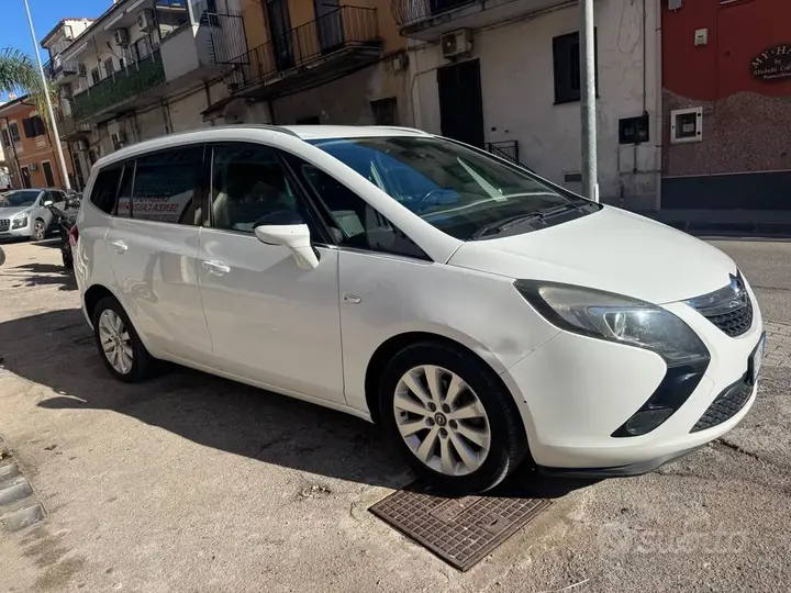 Opel Zafira Tourer 2014 photo 2