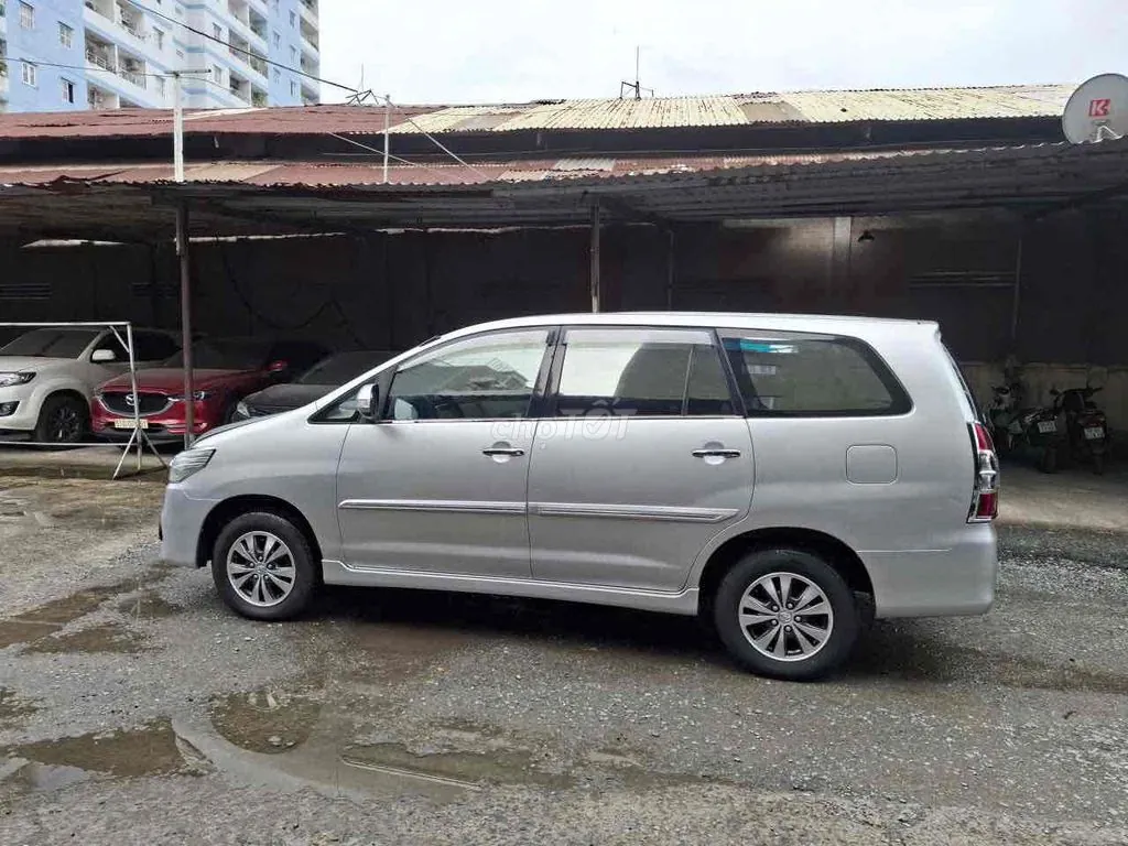 Toyota Innova 2015 photo 3