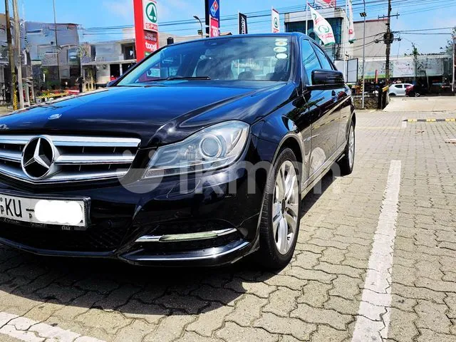 Mercedes-Benz C180 2012 photo 2