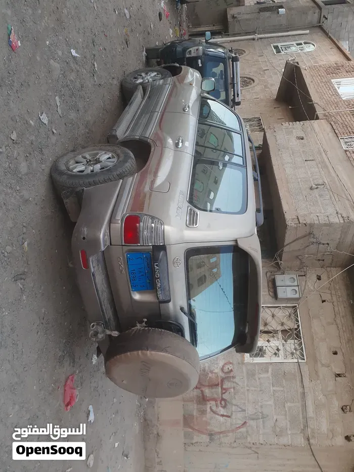Toyota Land Cruiser