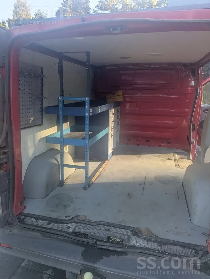 Opel Vivaro 2010 photo 3