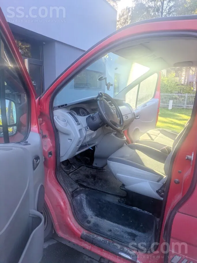 Opel Vivaro 2010 photo 5