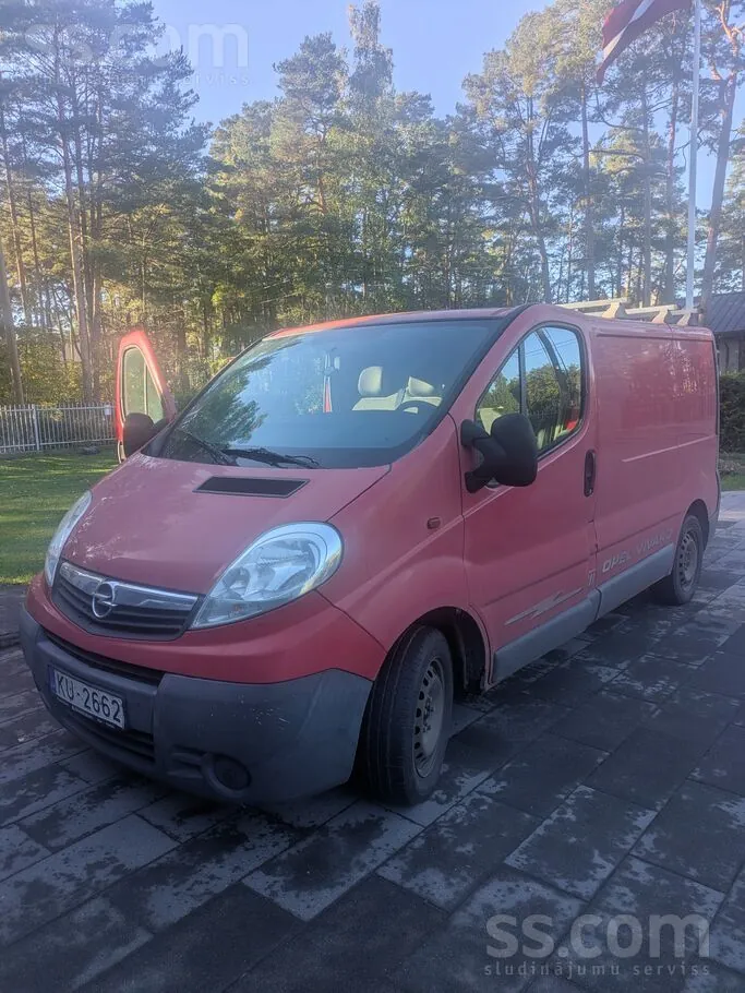 Opel Vivaro 2010 photo 2