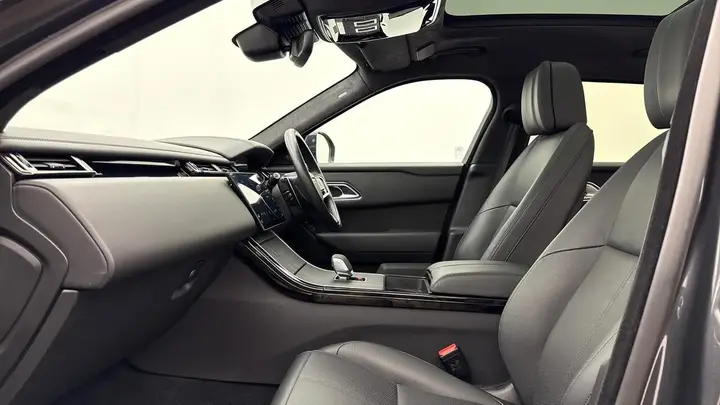 Land Rover Range Rover Velar 2025 photo 3