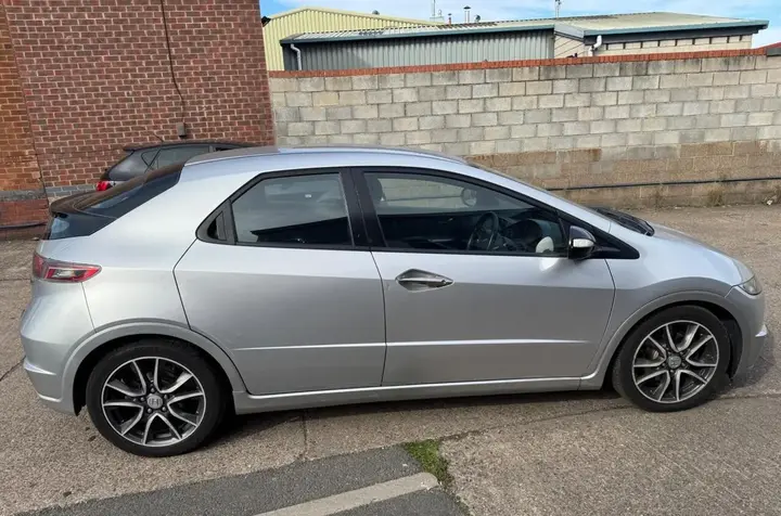 Honda Civic 2011 photo 3