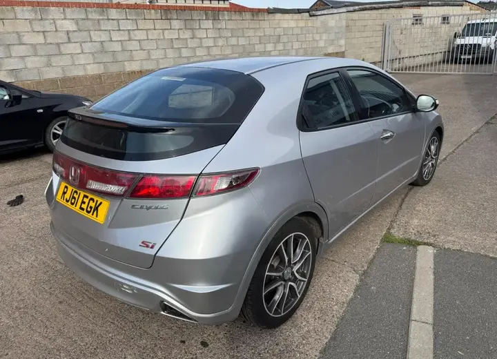 Honda Civic 2011 photo 4