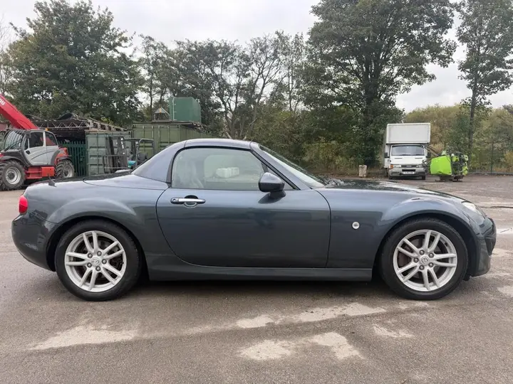 Mazda Mx-5 2011 photo 2