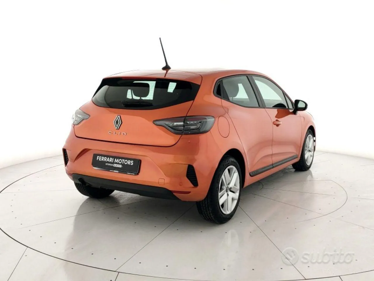 Renault Clio 2024 photo 2