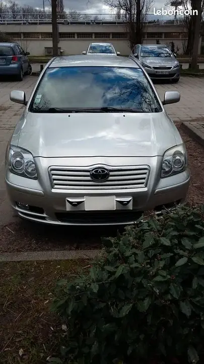 Toyota Avensis 2006 photo 2