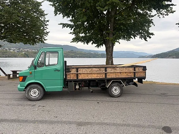 Mercedes-Benz 307 1983 photo 3