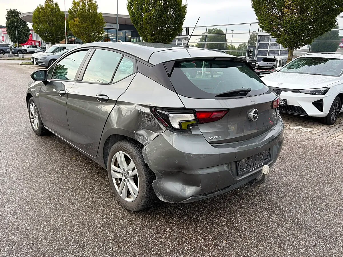 Opel Astra 2021 photo 2