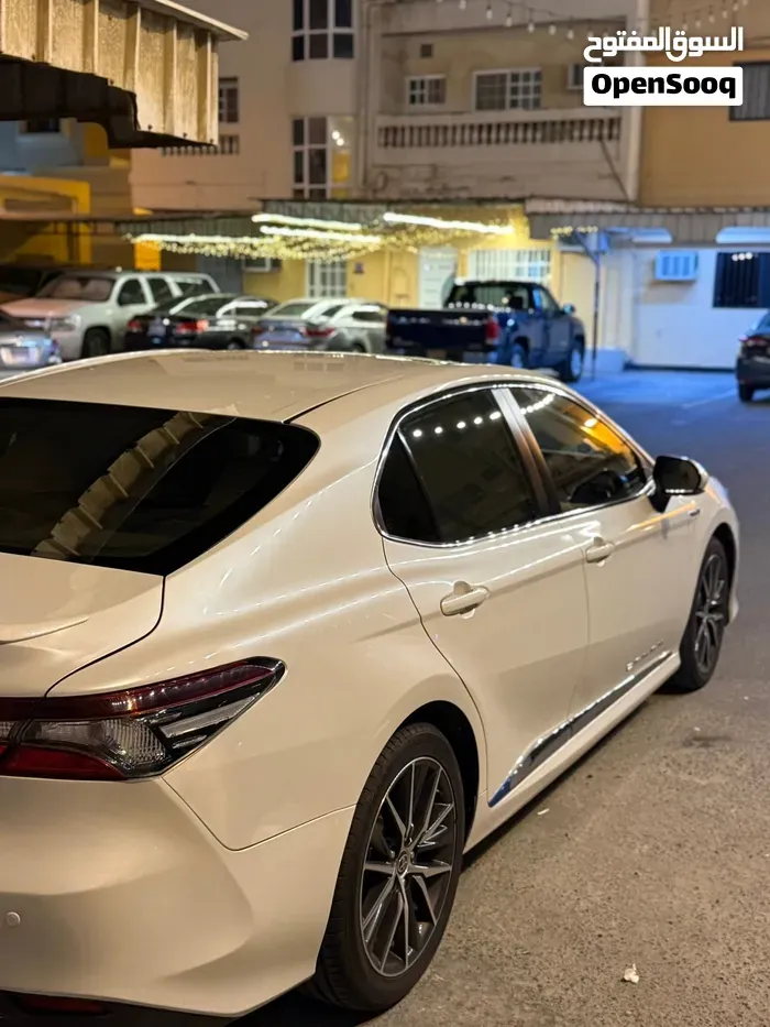 Toyota Camry 2023 photo 2