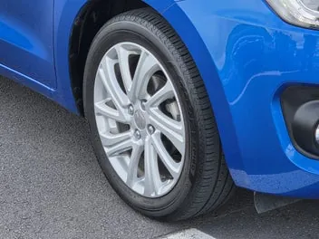 Suzuki Swift 2023 photo 3