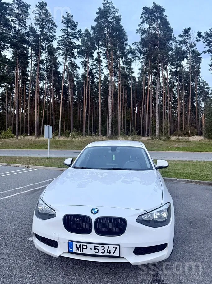 BMW 1 Series 2015 photo 2