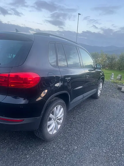 Volkswagen Tiguan 2012 photo 2